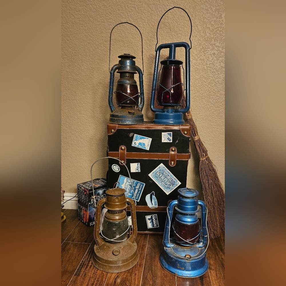 Dietz #30 Little Wizard oil lantern